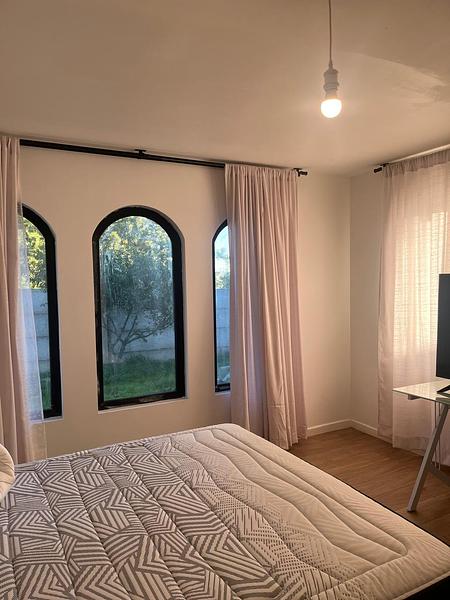 ¡Espacio, Privacidad y Cero Gastos Comunes: Tu Nueva Casa Estilo Mariposa!
