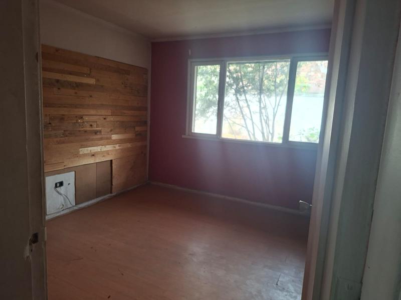 Gran Terreno de 611 m² en Barrio Simón Bolívar, Ñuñoa | Sólida Casa Familiar con Enorme Potencial
